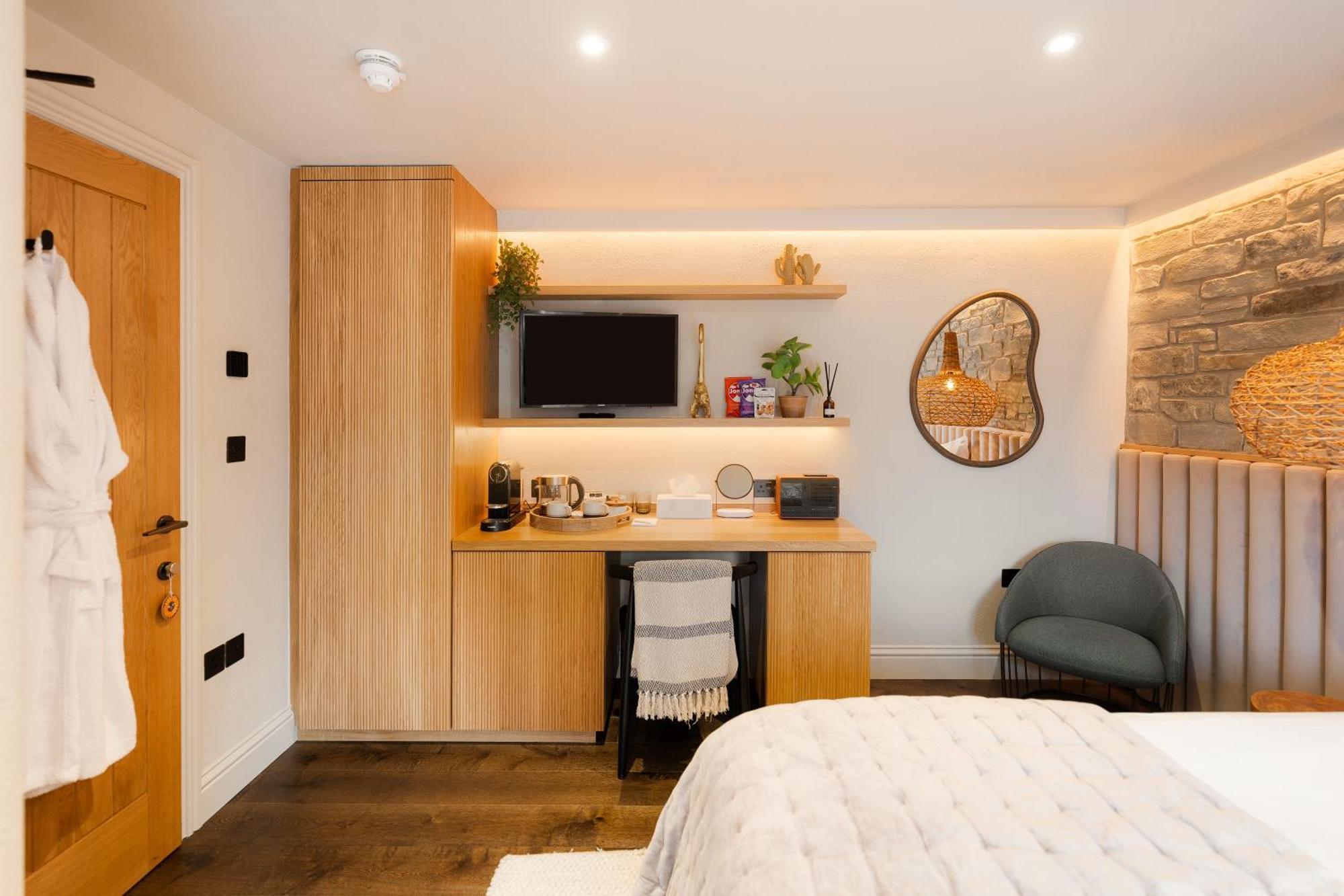 Hive Townhouse Otel Aberaeron Dış mekan fotoğraf